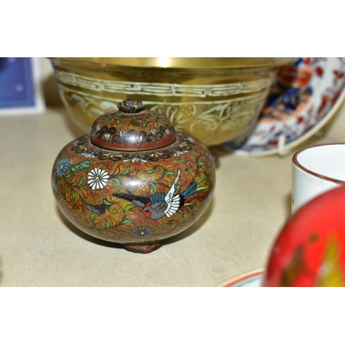 455 - A GROUP OF CERAMICS AND METALWARES, some Oriental and Oriental style pieces, to include an early twe... 