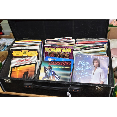 512 - A CASE OF MIXED VINYL SINGLES, a hard case of approximately one hundred and fifty records, largely 1... 