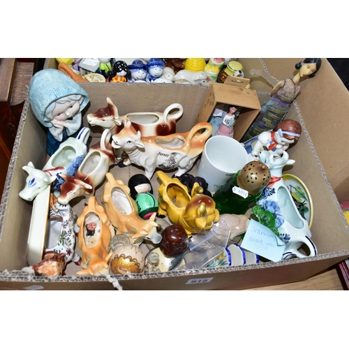 515 - TWO BOXES AND LOOSE CRUET SETS, COW CREAMERS AND SUNDRY CERAMIC ITEMS, to include eighteen cruet set... 