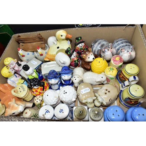 515 - TWO BOXES AND LOOSE CRUET SETS, COW CREAMERS AND SUNDRY CERAMIC ITEMS, to include eighteen cruet set... 