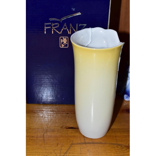 548 - A BOXED FRANZ PORCELAIN VASE, with moulded calla lily, model no FZ00003, height 16.5cm (1) (Conditio... 