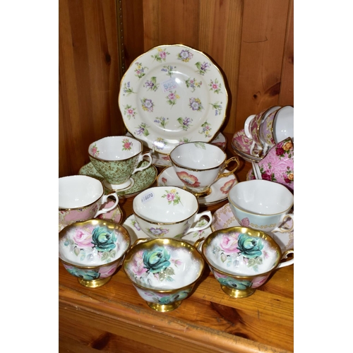 553 - A GROUP OF ROYAL ALBERT TEA WARES, twenty three pieces comprising three Summer Bounty Series 'Jade' ... 