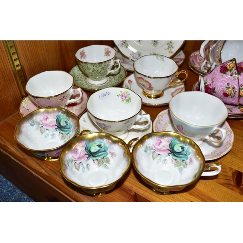 553 - A GROUP OF ROYAL ALBERT TEA WARES, twenty three pieces comprising three Summer Bounty Series 'Jade' ... 