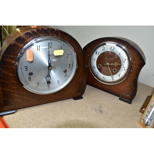 563 - A GROUP OF SIX CLOCKS AND BAROMETER, to include an 'Art Deco' style wooden cased mantel clock, heigh... 