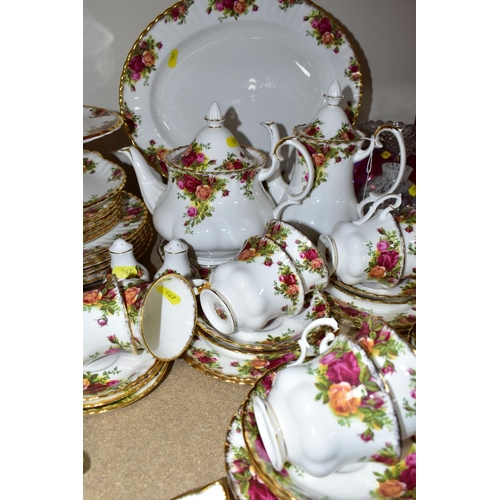 567 - A ROYAL ALBERT 'OLD COUNTRY ROSES' PATTERN PART DINNER AND TEA SERVICE, comprising twelve teacups, t... 