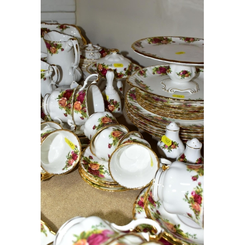 567 - A ROYAL ALBERT 'OLD COUNTRY ROSES' PATTERN PART DINNER AND TEA SERVICE, comprising twelve teacups, t... 