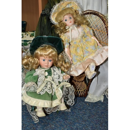 581 - FIVE BISQUE HEAD COLLECTORS DOLLS, comprising a 100cm doll with supporting stand, an Alberon doll 'A... 