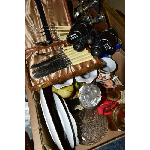 605 - THREE BOXES AND LOOSE SUNDRY ITEMS ETC, to include a Westminster chiming mantle clock with pendulum ... 