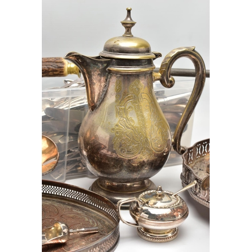 119 - AN ASSORTMENT OF CUTLERY AND TABLEWARE, knives with names to include 'Arthur Price', two serving tra... 