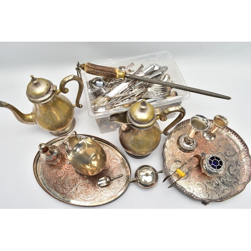 119 - AN ASSORTMENT OF CUTLERY AND TABLEWARE, knives with names to include 'Arthur Price', two serving tra... 