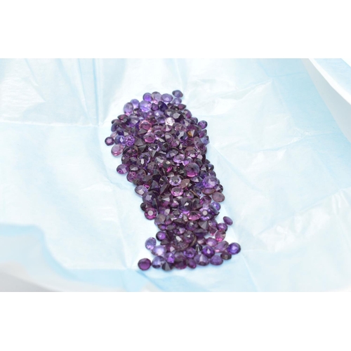 61 - AN ASSORTMENT OF LOOSE AMETHYST, a selection of vary cut small stones, some stones are damaged with ... 