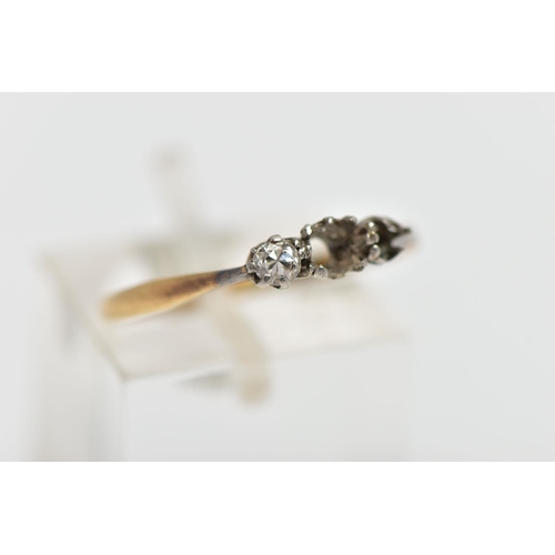 88 - AN AF YELLOW METAL DIAMOND RING, a three stone white metal setting, one single cut diamond prong set... 