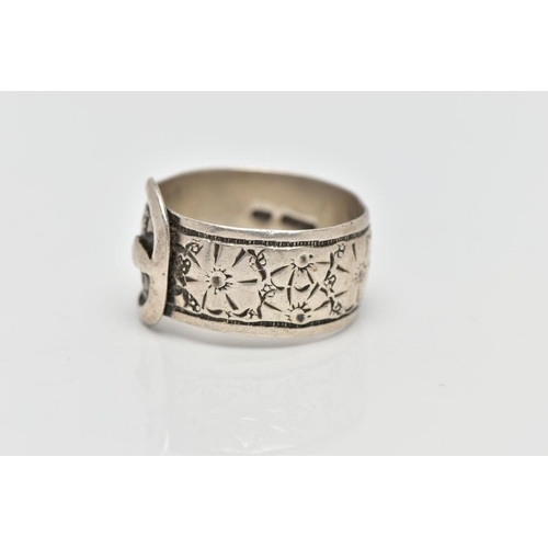 92 - A GENTS SILVER BUCKLE RING, with engraved floral design to the polished buckle, hallmarked 'V W A' B... 