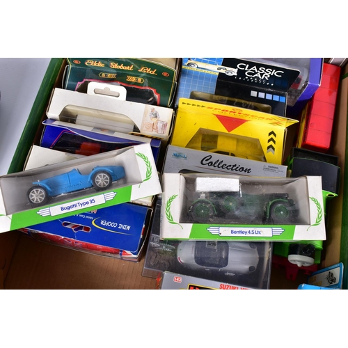 15 - A QUANTITY OF BOXED AND UNBOXED ASSORTED DIECAST VEHICLES, unboxed playworn items include Corgi Toys... 