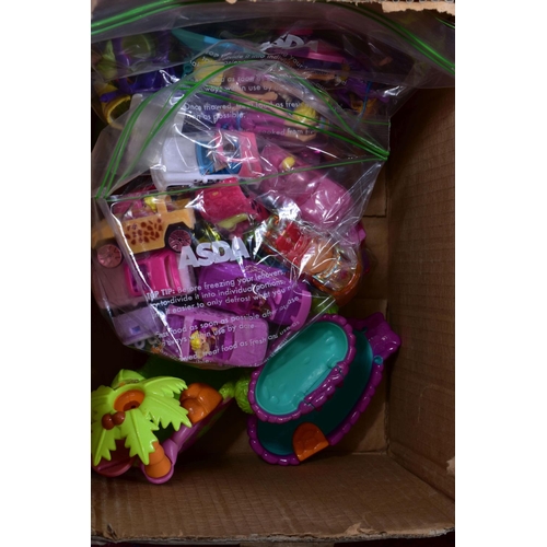 36 - AN EXTENSIVE COLLECTION OF BOXED AND UNBOXED ASSORTED POLLY POCKET DOLLS, CLOTHING AND ACCESSORIES, ... 