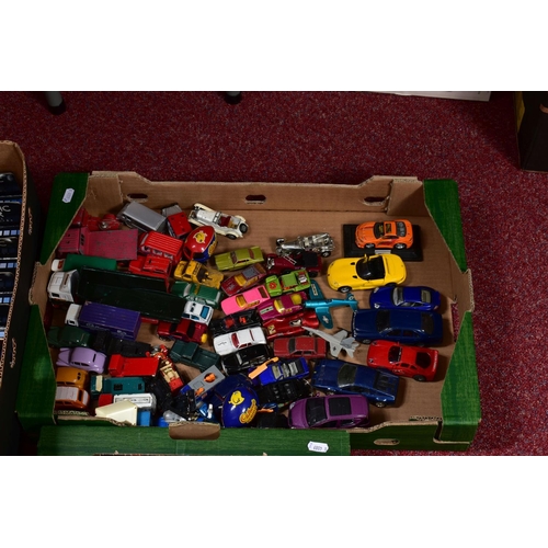 44 - A QUANTITY OF BOXED AND UNBOXED MODERN DIECAST AND PLASTIC VEHICLES, to include boxed Corgi Classics... 