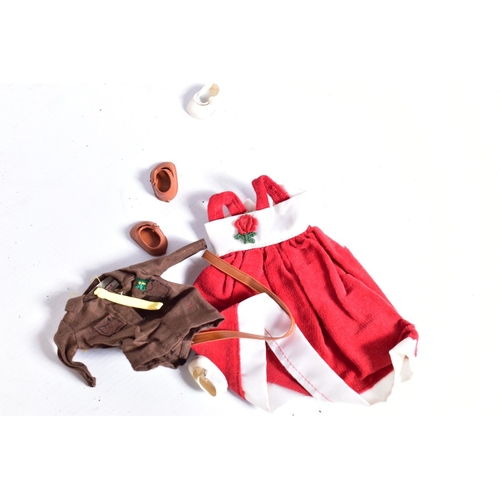 62 - A 1960'S PALITOY TRESSY DOLL, CLOTHING AND ACCESSORIES, outfits include Holiday Mood, Winter Sporty,... 