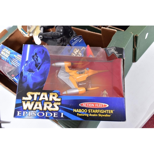 101 - A QUANTITY OF BOXED AND UNBOXED MODERN STAR WARS ITEMS, boxed items are mainly Hasbro Attack of the ... 