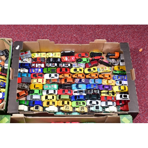 117 - A QUANTITY OF UNBOXED AND ASSORTED MODERN DIECAST VEHICLES, to include Matchbox, Corgi, Siku, Bburag... 