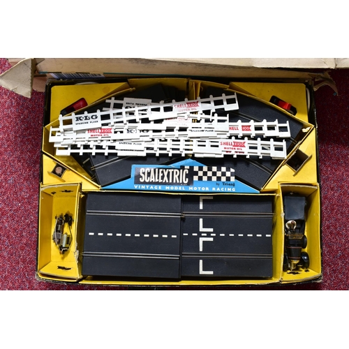 124 - A BOXED SCALEXTRIC VINTAGE MOTOR RACING SET, No.V3, with one Bentley 4.5 Litre Supercharged Racing C... 