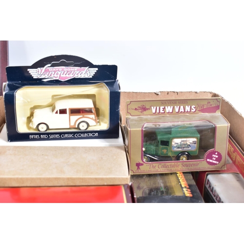 84 - A QUANTITY OF BOXED AND UNBOXED DIECAST VEHICLES, boxed items are mainly Matchbox Models of Yesterye... 