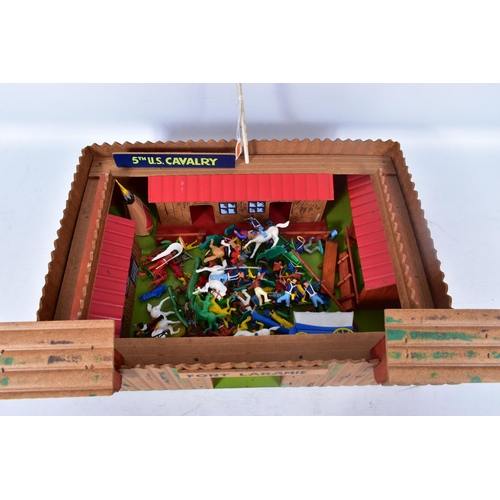 149 - A BOXED WOODEN U.S. 5TH CAVALRY FORT LARAMIE, No.YT4348, possibly by Victory-Nelson Joy Toys, playwo... 