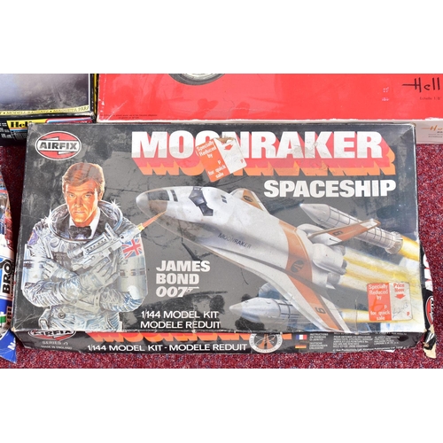 152 - A BOXED UNBUILT AIRFIX JAMES BOND MOONRAKER SPACE SHIP PLASTIC CONSTRUCTION KIT, Series 10, No.10178... 