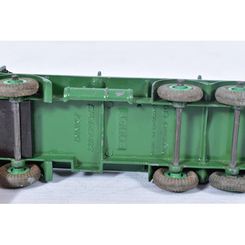 159 - AN UNBOXED DINKY SUPERTOYS FODEN FLAT TRUCK WITH CHAINS, No.505/905, 2nd type cab, green cab, chassi... 