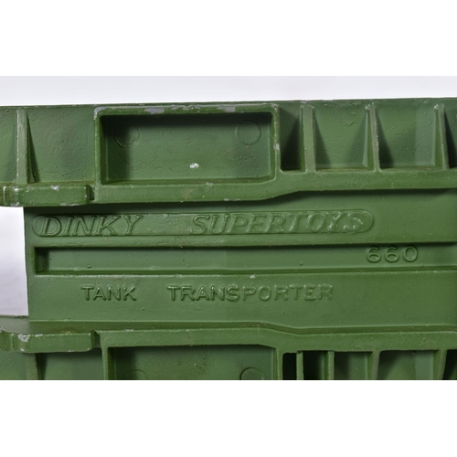 162 - A BOXED DINKY SUPERTOYS THORNYCROFT MIGHT ANTAR TANK TRANSPORTER WITH CENTURION TANK, Gift Set No.69... 