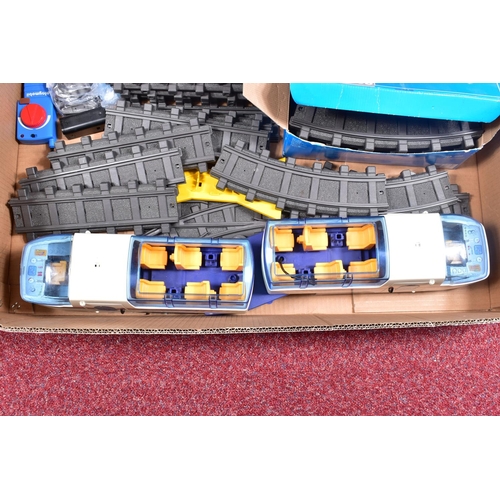 185 - AN UNBOXED PLAYMOBIL PLASTIC BATTERY OPERATED RADIO CONTROL EXPRESS TRAIN, No.4016, with a quantity ... 