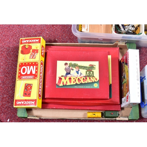 199 - A QUANTITY OF BOXED AND UNBOXED MECCANO, to include restored set No.1 which appears complete with al... 