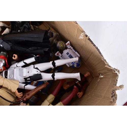 225 - A BOX OF LFL STAR WARS FIGURES AND TOYS, to include a 2005 Hasbro electronic 'Call Upon Yoda' figure... 