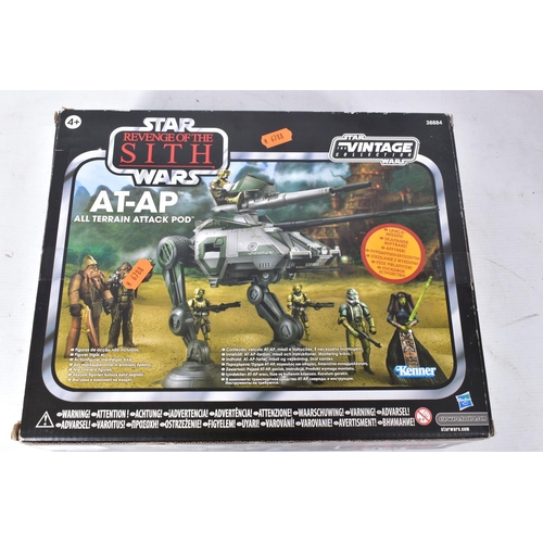 226 - A COLLECTION OF MODERN LFL STAR WARS VEHICLES AND AIRCRAFTS, to include a boxed Hyena Bomber, appear... 