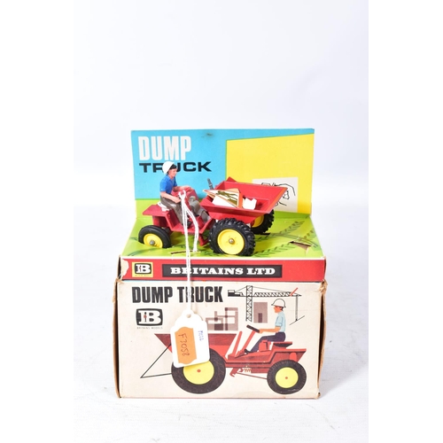 238 - A BOXED BRITAINS DUMP TRUCK, No.9670 AND A BOXED MATCHBOX KING SIZE FORD D SERIES AND LOWLOADER WITH... 