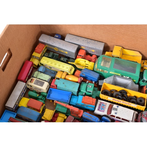 239 - A QUANTITY OF UNBOXED AND ASSORTED PLAYWORN MATCHBOX DIECAST VEHICLES, mixture of 1-75 series, Major... 