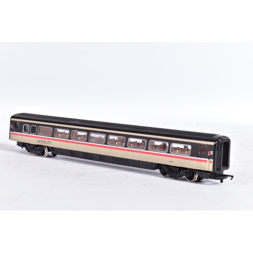 331 - A QUANTITY OF UNBOXED AND ASSORTED HORNBY OO GAUGE INTERCITY 125 HIGH SPEED TRAIN ITEMS,  comprising... 