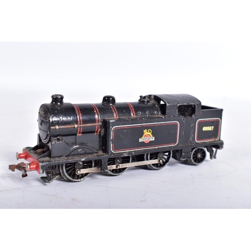 338 - AN UNBOXED HORNBY DUBLO CLASS N2 TANK LOCOMOTIVE, No.69567, B.R. lined black livery (EDL17), playwor... 