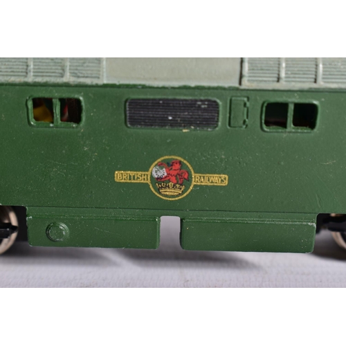 341 - A BOXED HORNBY DUBLO DELTIC LOCOMOTIVE, unnumbered in B.R. green livery (3232), appears largely comp... 