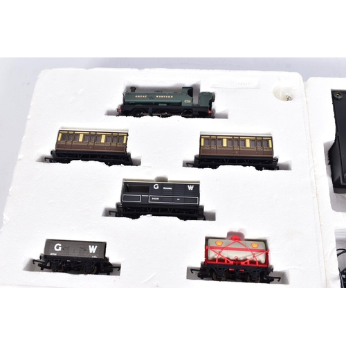 353 - A BOXED HORNBY RAILWAYS OO GAUGE G.W.R. MIXED TRAFFIC TRAIN SET, No.R1000, not tested, comprising cl... 