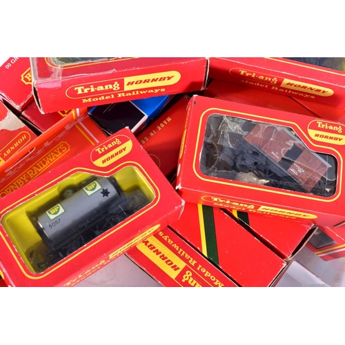 354 - A QUANTITY OF ASSORTED BOXED AND UNBOXED OO GAUGE ROLLING STOCK, ACCESSORIES AND TRACK, to include a... 