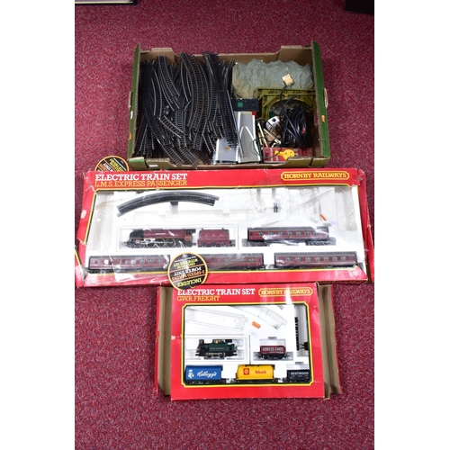 369 - TWO BOXED HORNBY RAILWAYS OO GAUGE MODEL RAILWAYS SETS, G.W.R. Freight Set, No.R783, comprising clas... 