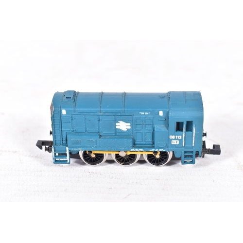 375 - THREE GRAHAM FARISH N GAUGE LOCOMOTIVES, boxed class 08 Shunter No.D4019, B.R. green livery (1005), ... 