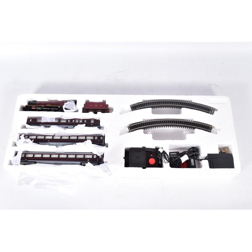 380 - A BOXED HORNBY OO GAUGE THE ROYAL TRAIN SET, No.R1057, comprising Princess class locomotive 'Princes... 