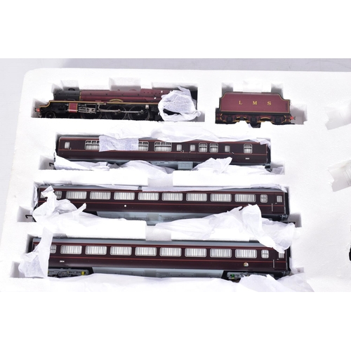 380 - A BOXED HORNBY OO GAUGE THE ROYAL TRAIN SET, No.R1057, comprising Princess class locomotive 'Princes... 