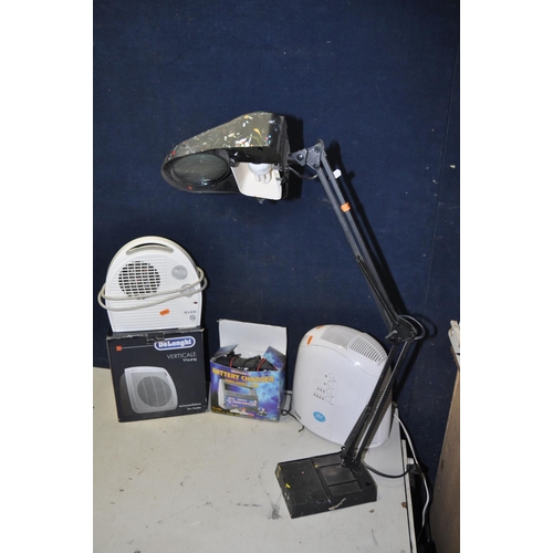 1052 - A COLLECTION OF ELECTRICALS to include a De'Longhi HVY1030 fan heater, Glen GF30TSN fan heater, Supe... 