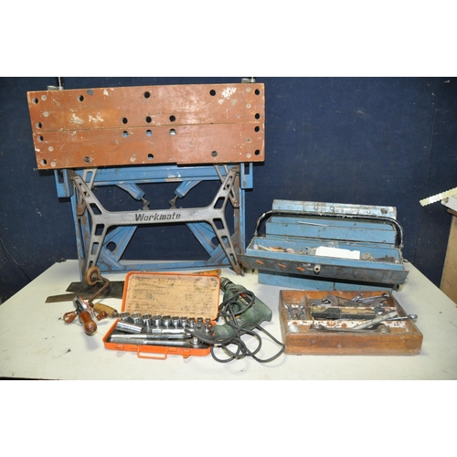 1053 - A TOOLBOX AND TRAY OF TOOLS to include metal toolbox containing screwdrivers, snips, vintage hand dr... 