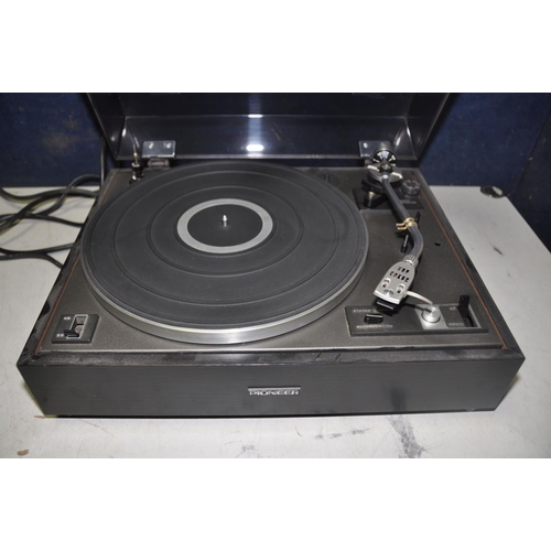 1101 - A PIONEER PL-15R TURNTABLE (condition- in good used condition) (PAT pass and powers up)