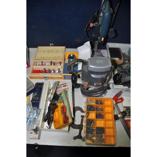 1109 - A LARGE QUANTITY OF VINTAGE AND MODERN TOOLS AND SPARES to include marking tools, ELU router, heat g... 