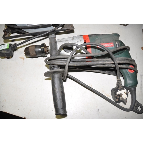 1115 - A COLLECTION OF POWERTOOLS to include two Makita circular saws, a Makita SR1600 and a Makita N500, D... 