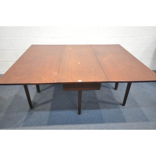 1230 - A GEORGIAN MAHOGANY GATE LEG DINING TABLE, open length 161cm x closed length 52cm x depth 128cm x he... 